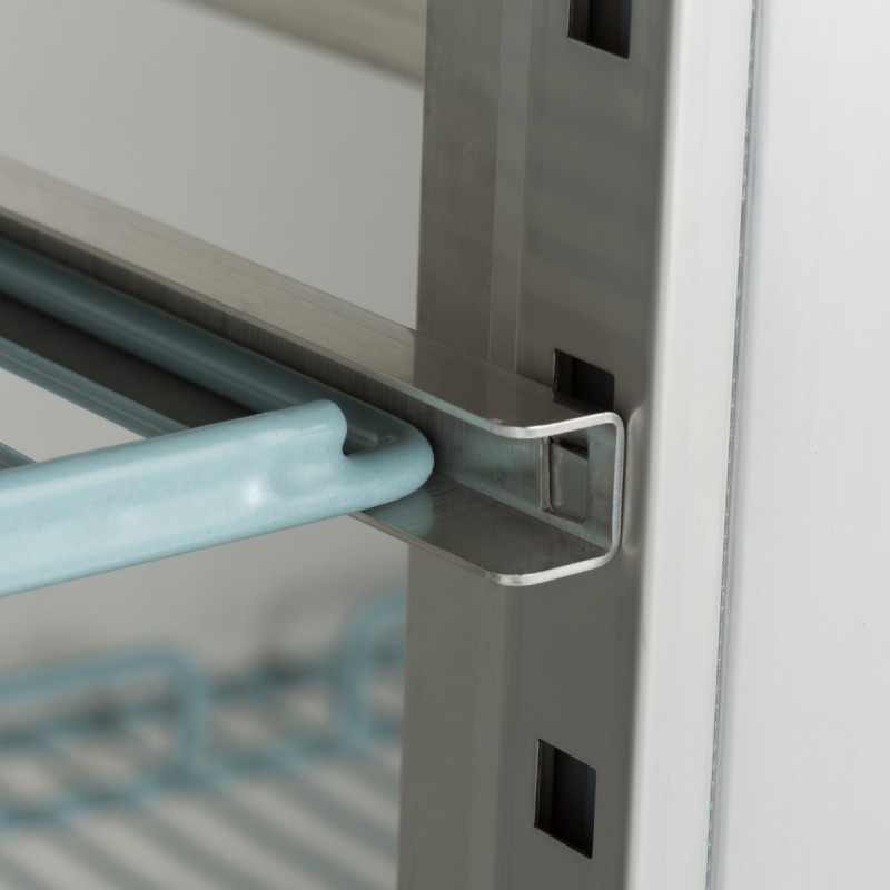 Fridge - 600L - 3 Adjustable Shelves (2/1 GN) - on Wheels - Fridge - 600L - 3 Adjustable Shelves (2/1 GN) - on Wheels -