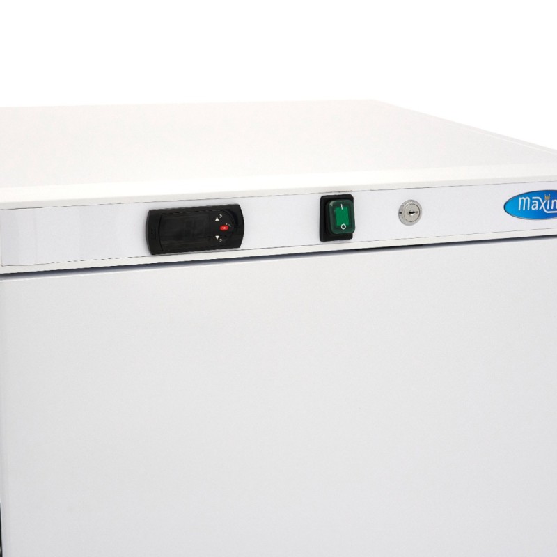 Fridge - 200L - 3 Adjustable Shelves - White Fridge - 200L - 3 Adjustable Shelves - White