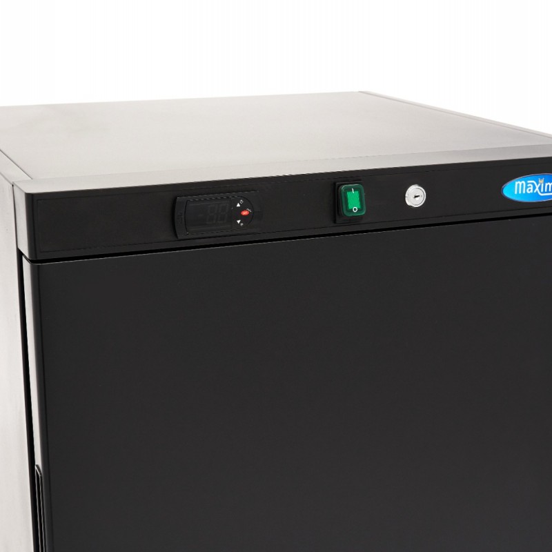 Fridge - 200L - 3 Adjustable Shelves - Black Fridge - 200L - 3 Adjustable Shelves - Black
