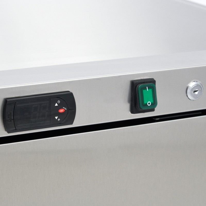 Fridge - 200L - 3 Adjustable Shelves - Stainless Steel Fridge - 200L - 3 Adjustable Shelves - Stainless Steel